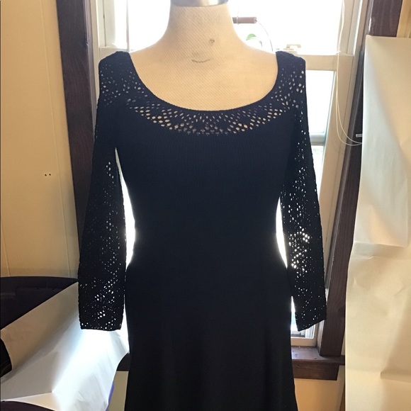 Vintage St John knit dress open work neck and sleeve - Picture 2 of 5